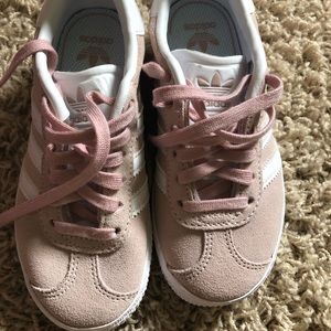 Girls size 11K Adidas ortholite brand new